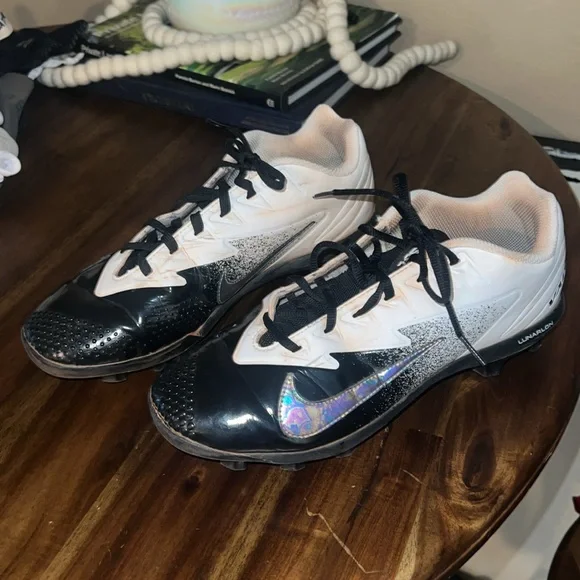 Nike Vapor Basebalk Cleats - Picture 2 of 6